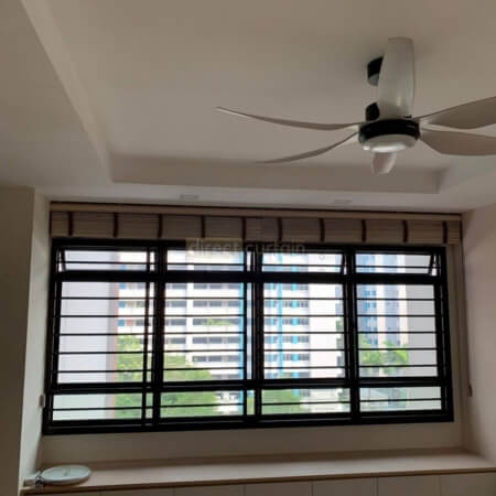 1 Loop Venetian Blind – Latte open