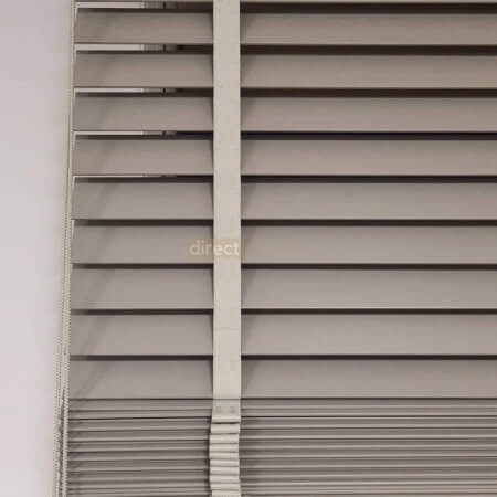 1 Loop Venetian Blind – Shark Grey close in-watermark