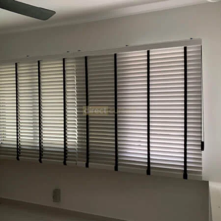 1 loop snow white venetian blinds MBR