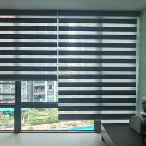 Korean zebra blind blackout in study room.