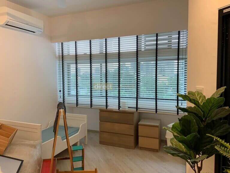 bright white venetian blinds common room