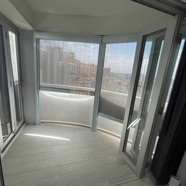 curved-balcony-after-installing-zip-track-blind