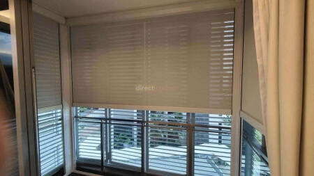 zip track blind in balcony